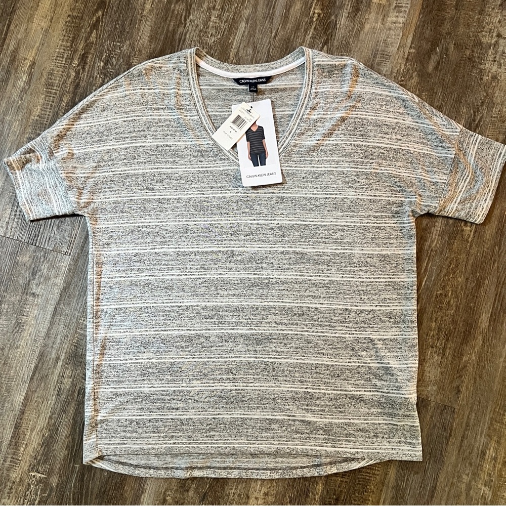 Calvin Klein women’s short sleeve blouse large gray pinstriped